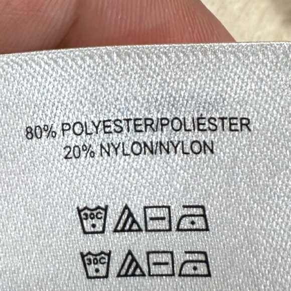 Lucky Brand women’s V-Neck Sweater in Light Cream - Picture 12 of 13